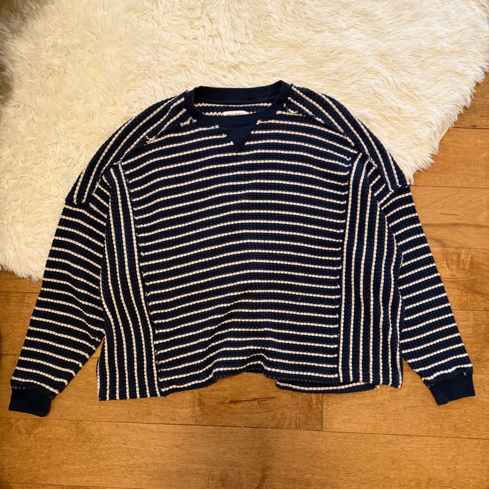 American Eagle Striped Waffle Knit Sweater Navy White XS Oversized Lived-In Vibe - Picture 3 of 4
